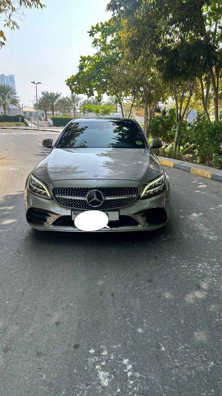 إعلان بيع سيارة مرسيدس C200 بحالة ممتازة